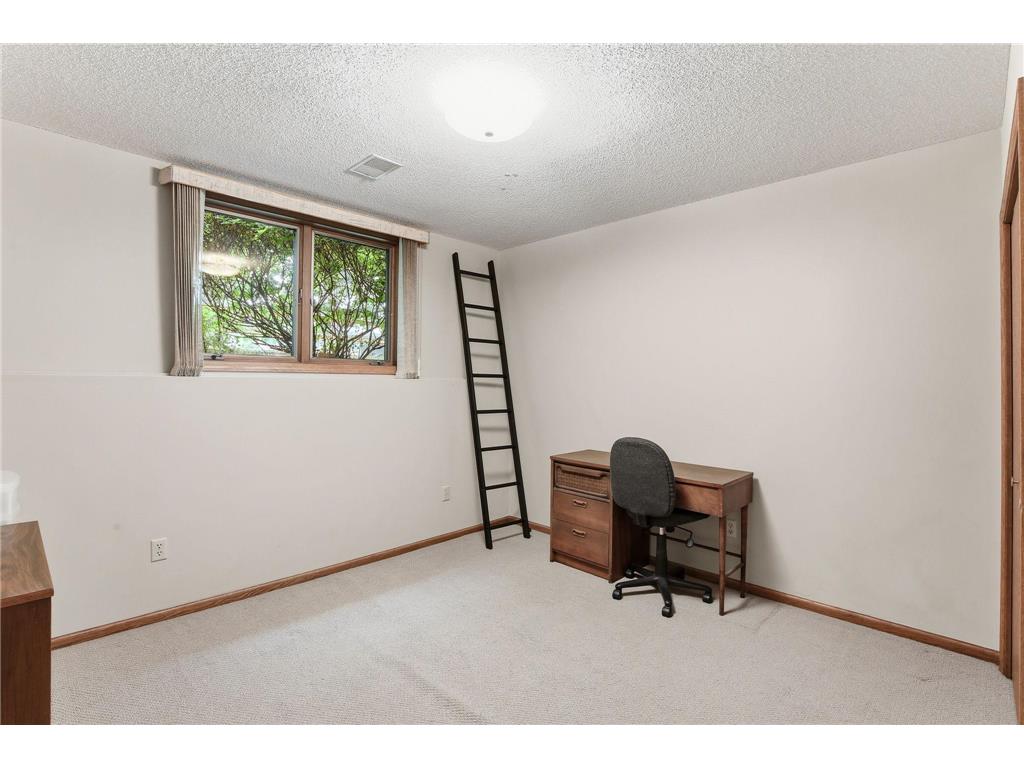 1935 Humboldt Avenue West Saint Paul MN 55118 7072620 image37