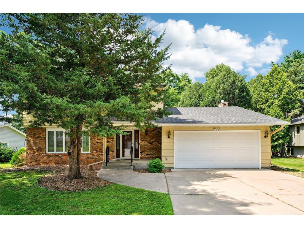 1935 Hythe Street Roseville MN 55113 6760079 image1