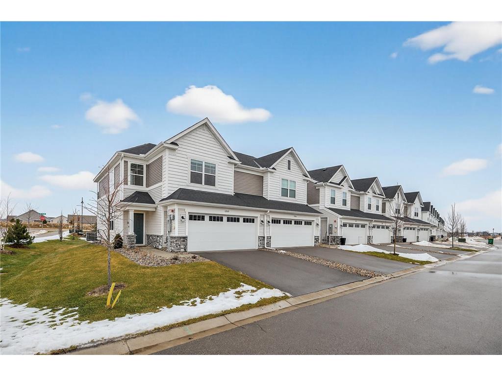 1935 Prospect Lane Carver MN 55315 7003341 image1