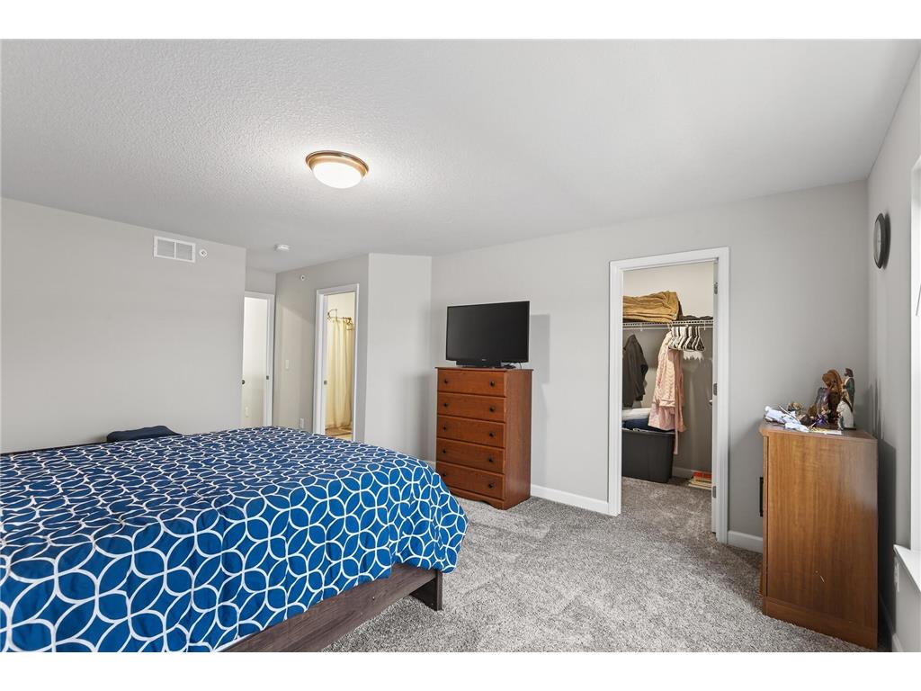 1935 Prospect Lane Carver MN 55315 7003341 image17