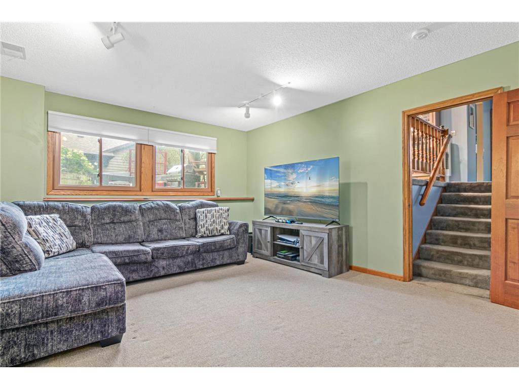 1936 121st Avenue NE Blaine MN 55449 7064977 image10