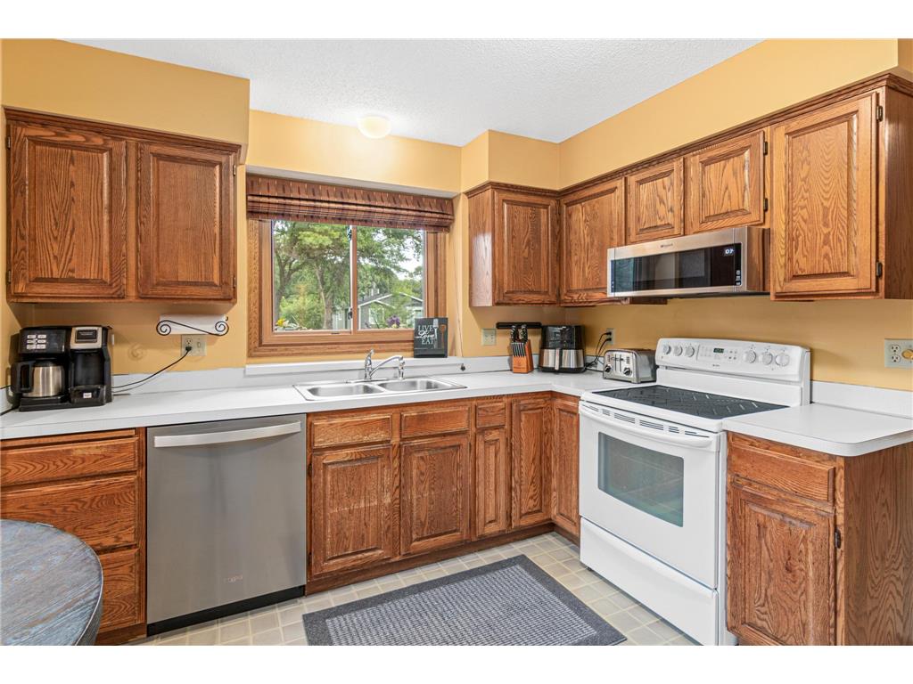 1936 121st Avenue NE Blaine MN 55449 7064977 image4