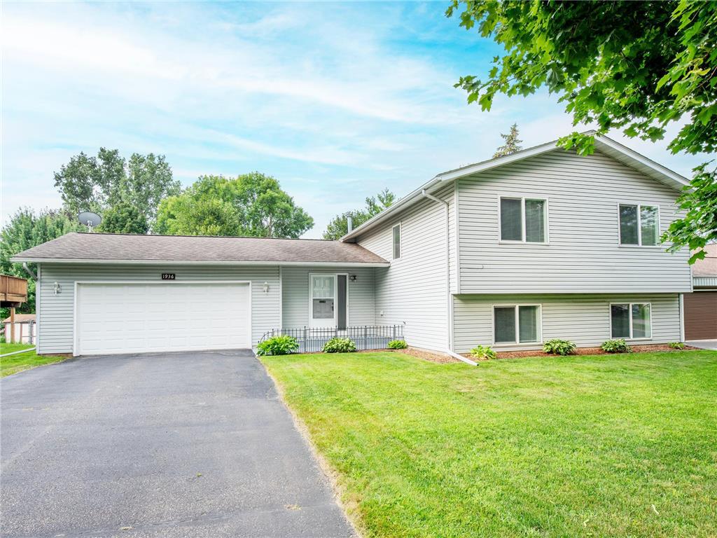 1936 Timber Wolf Trail S Eagan MN 55122 6765918 image1