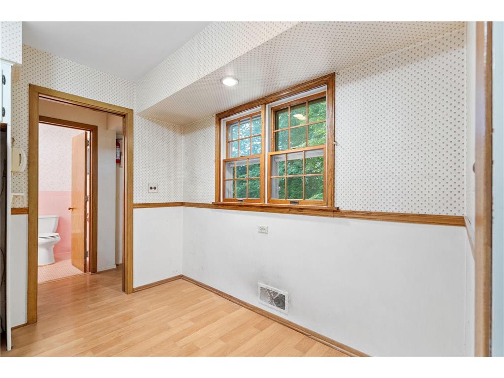 1937 Autumn Street Falcon Heights MN 55113 7070898 image14