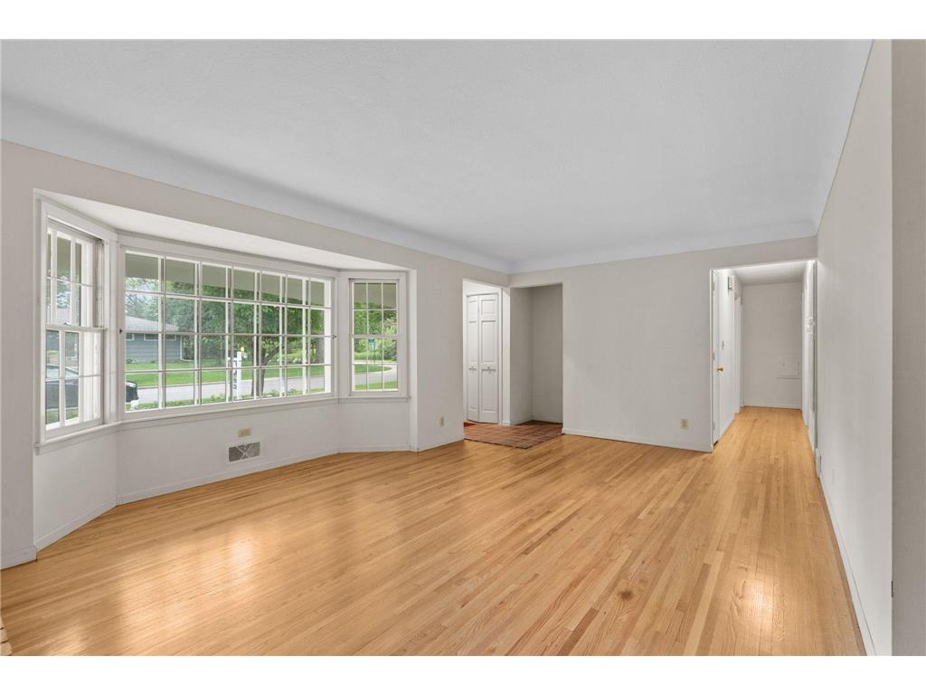 1937 Autumn Street Falcon Heights MN 55113 7070898 image6