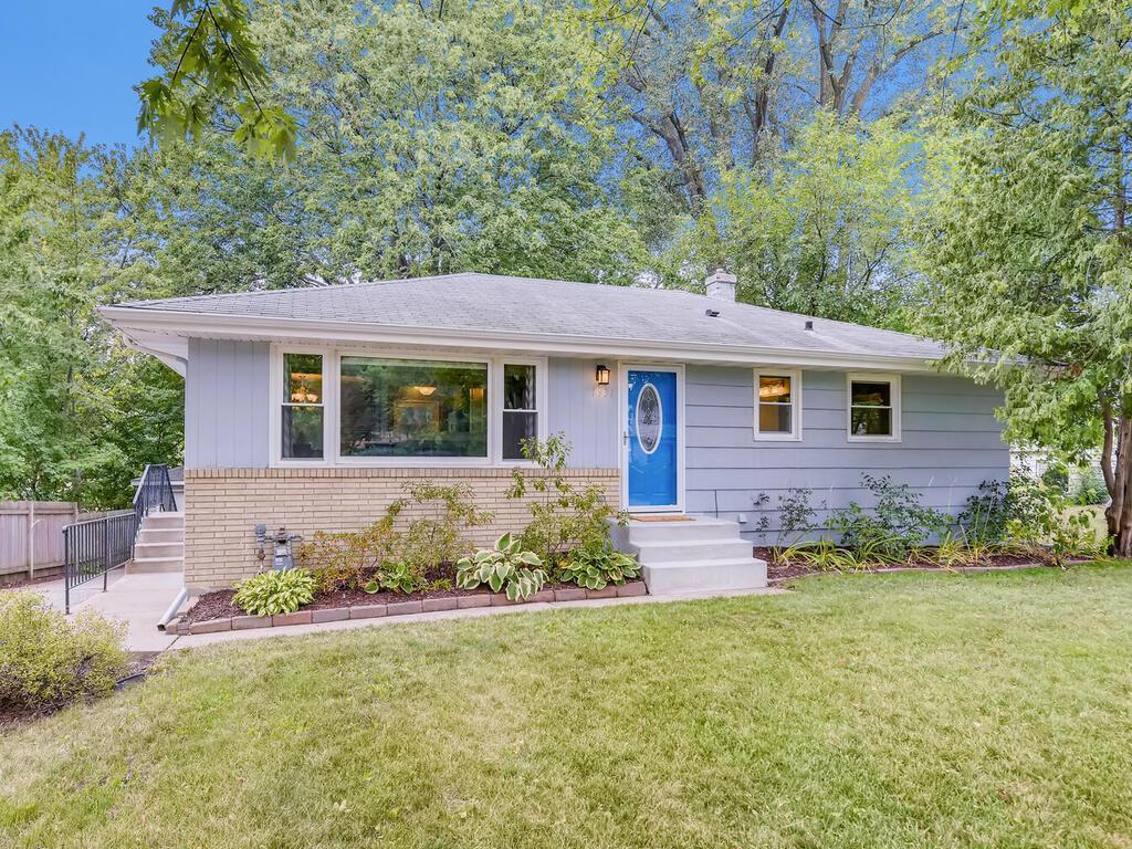 1937 Lee Street, Maplewood, MN 55117 MLS 5754111 Edina Realty