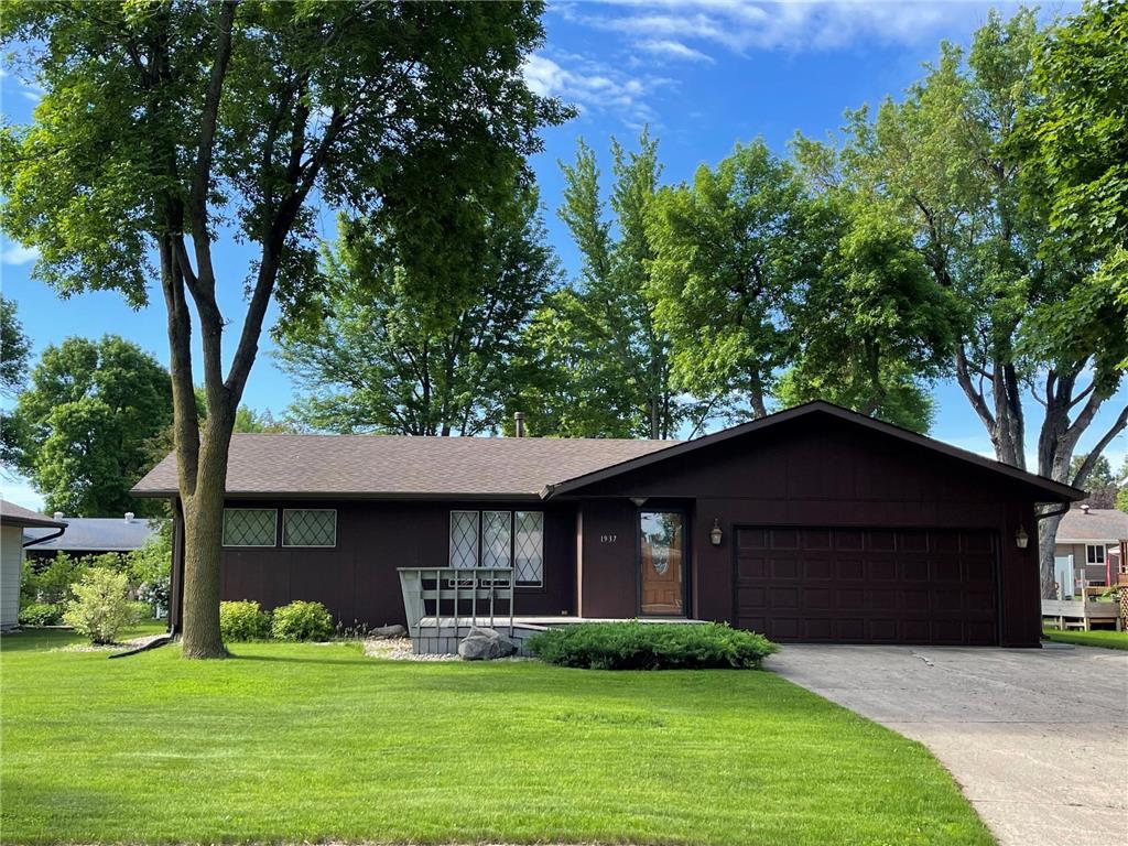 1937 Willow Avenue Worthington MN 56187 6356676 image1