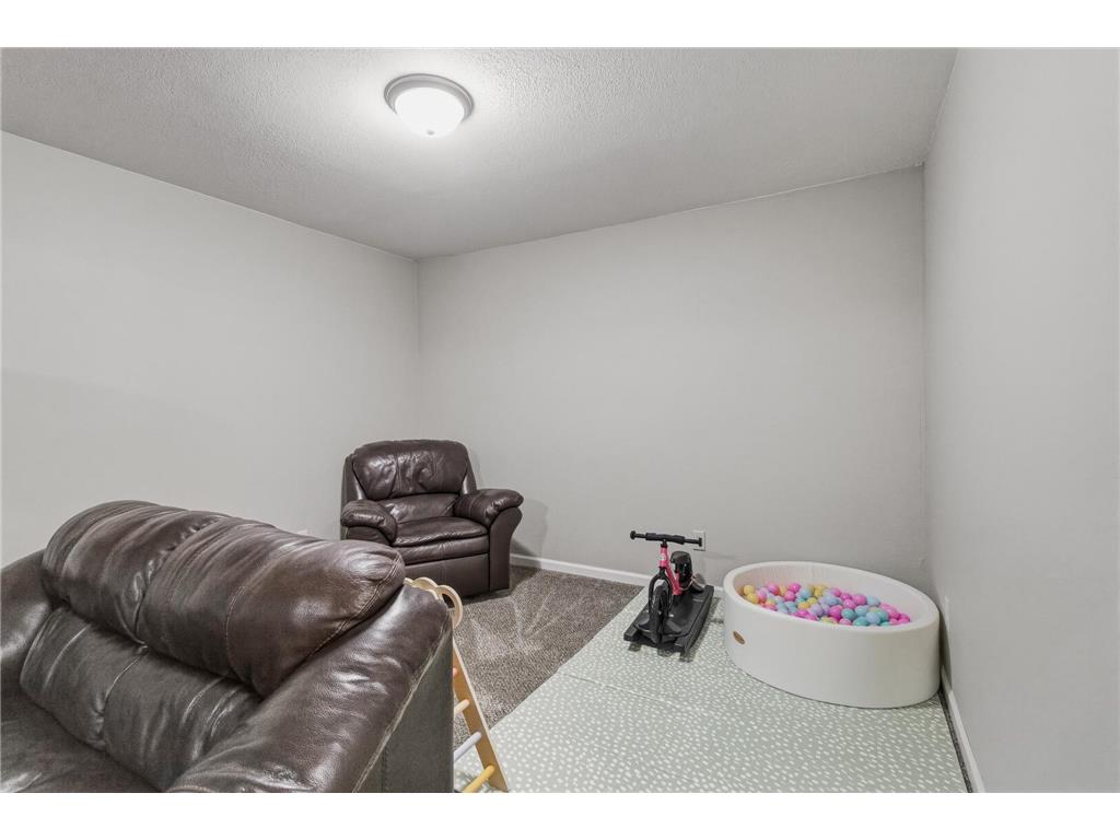 1938 53rd Avenue S Fargo ND 58104 7096011 image25