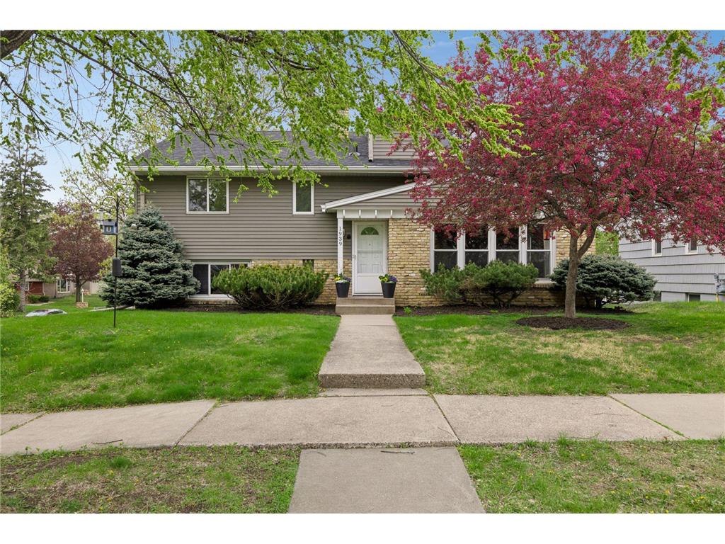 1939 Munster Avenue Saint Paul MN 55116 7063223 image3