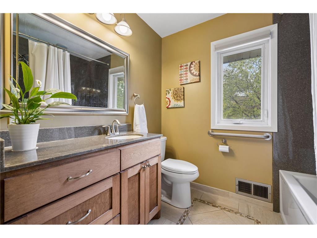 1939 Munster Avenue Saint Paul MN 55116 7063223 image31