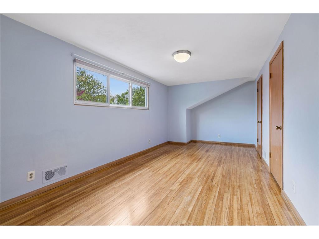 1939 Munster Avenue Saint Paul MN 55116 7063223 image34