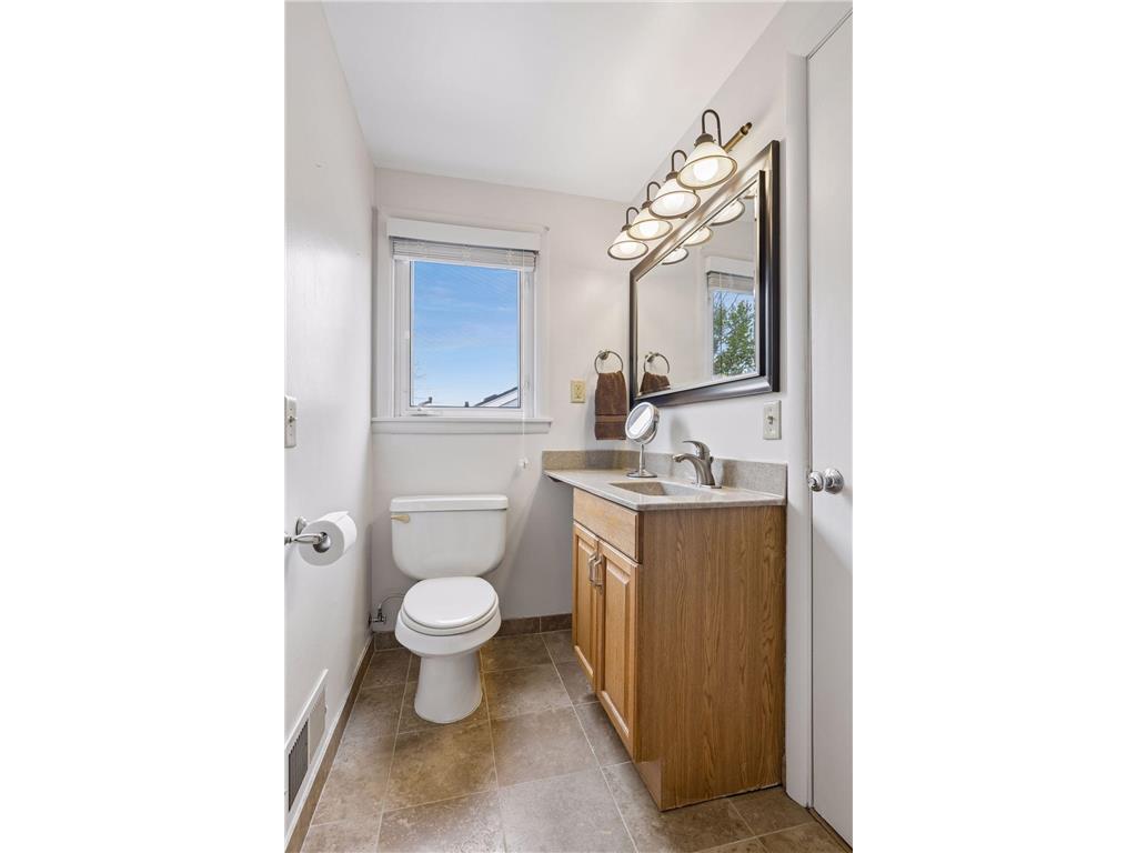 1939 Munster Avenue Saint Paul MN 55116 7063223 image39