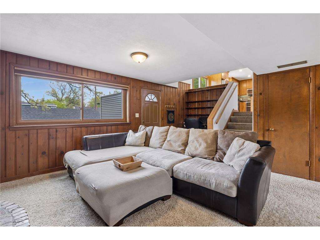 1939 Munster Avenue Saint Paul MN 55116 7063223 image41