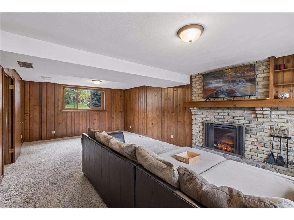 1939 Munster Avenue Saint Paul MN 55116 7063223 image45