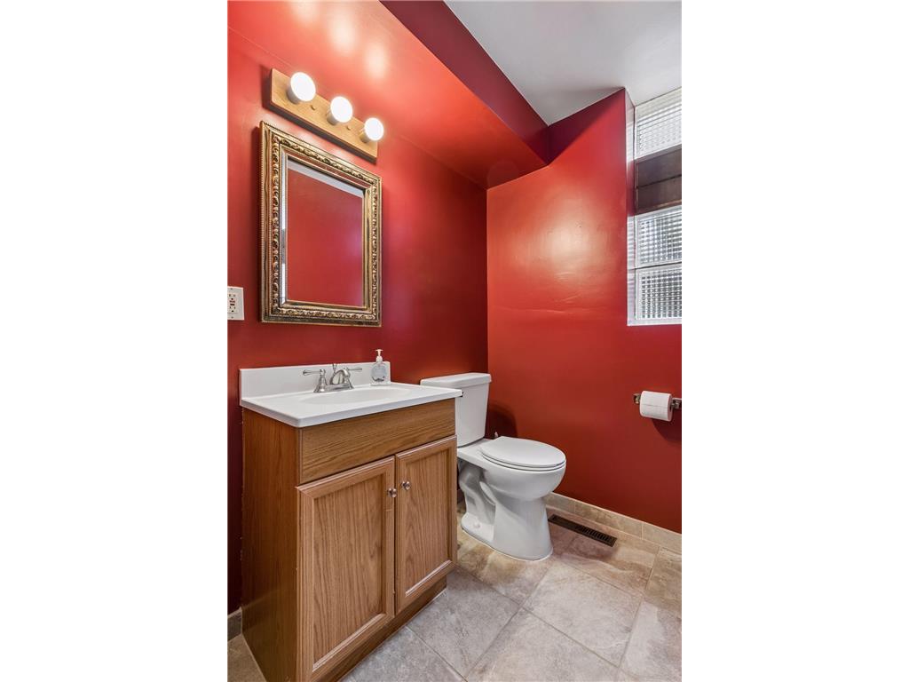 1939 Munster Avenue Saint Paul MN 55116 7063223 image47