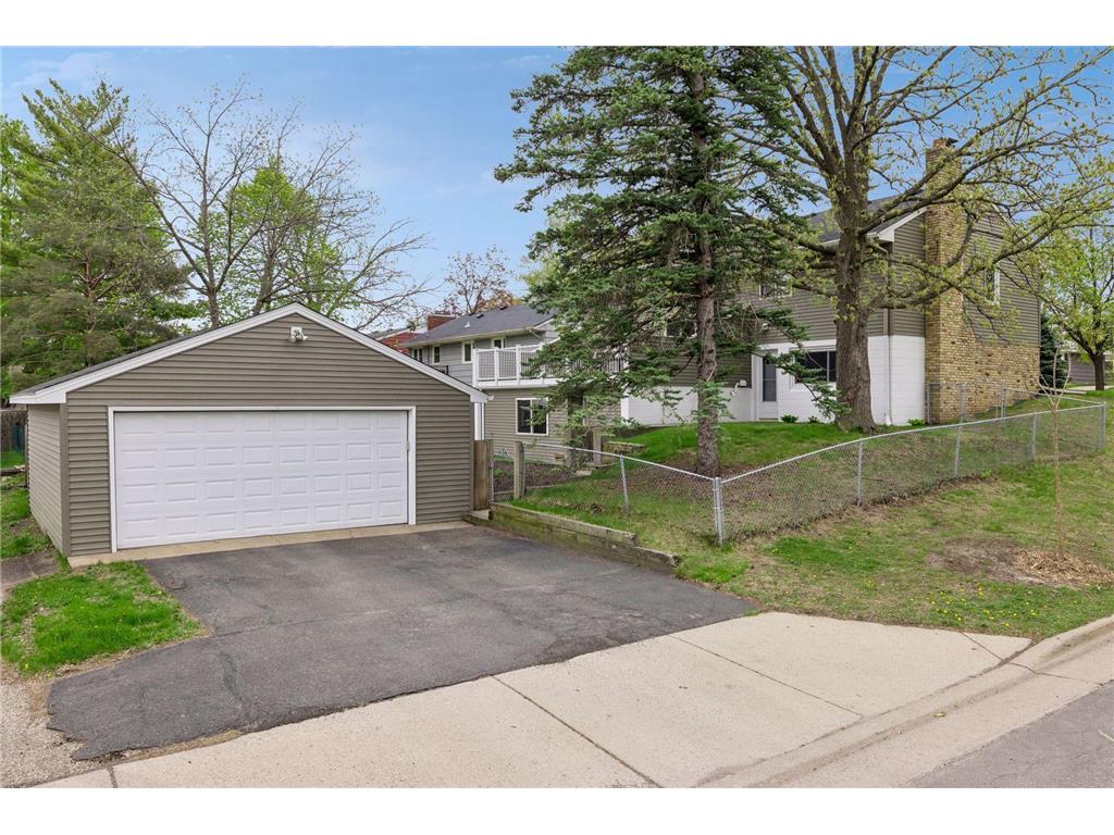 1939 Munster Avenue Saint Paul MN 55116 7063223 image53