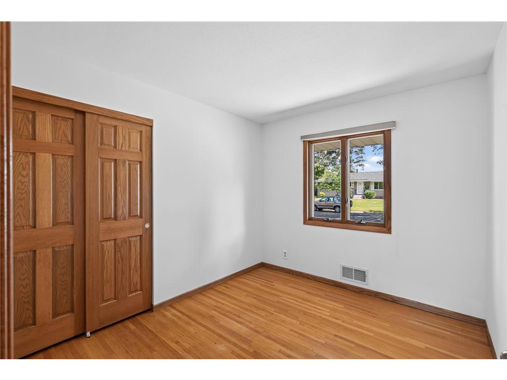 194 69th Avenue NE Fridley MN 55432 7093181 image13