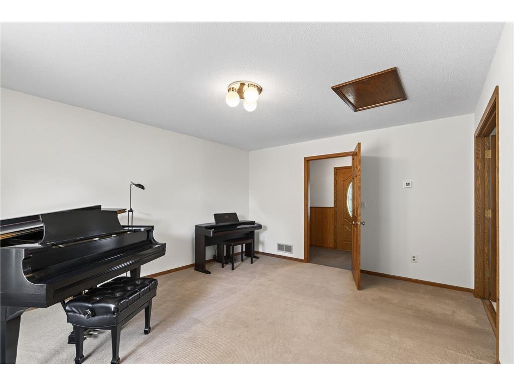 194 69th Avenue NE Fridley MN 55432 7093181 image17