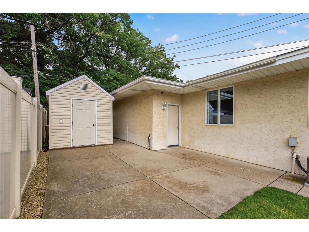 194 69th Avenue NE Fridley MN 55432 7093181 image30