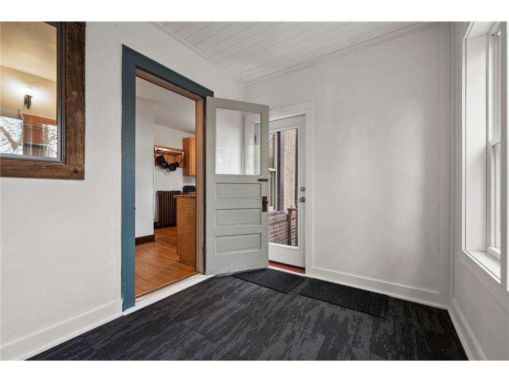 194 Logan Avenue N Minneapolis MN 55405 7068791 image13