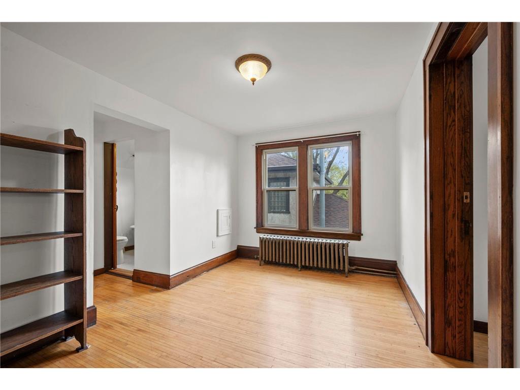 194 Logan Avenue N Minneapolis MN 55405 7068791 image19