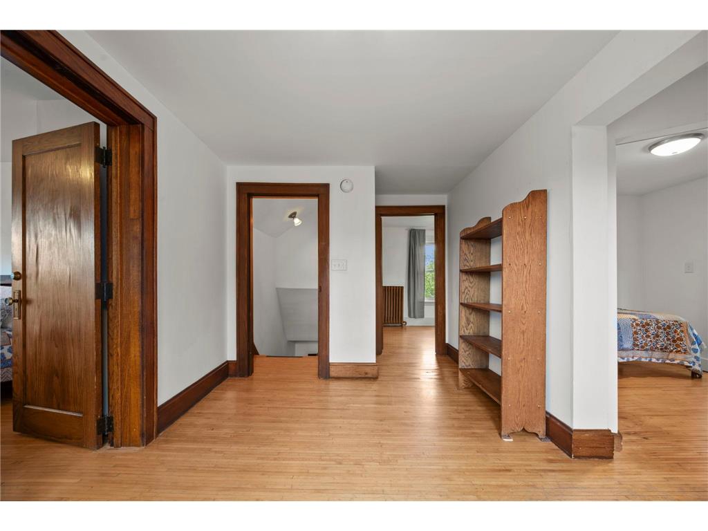 194 Logan Avenue N Minneapolis MN 55405 7068791 image20
