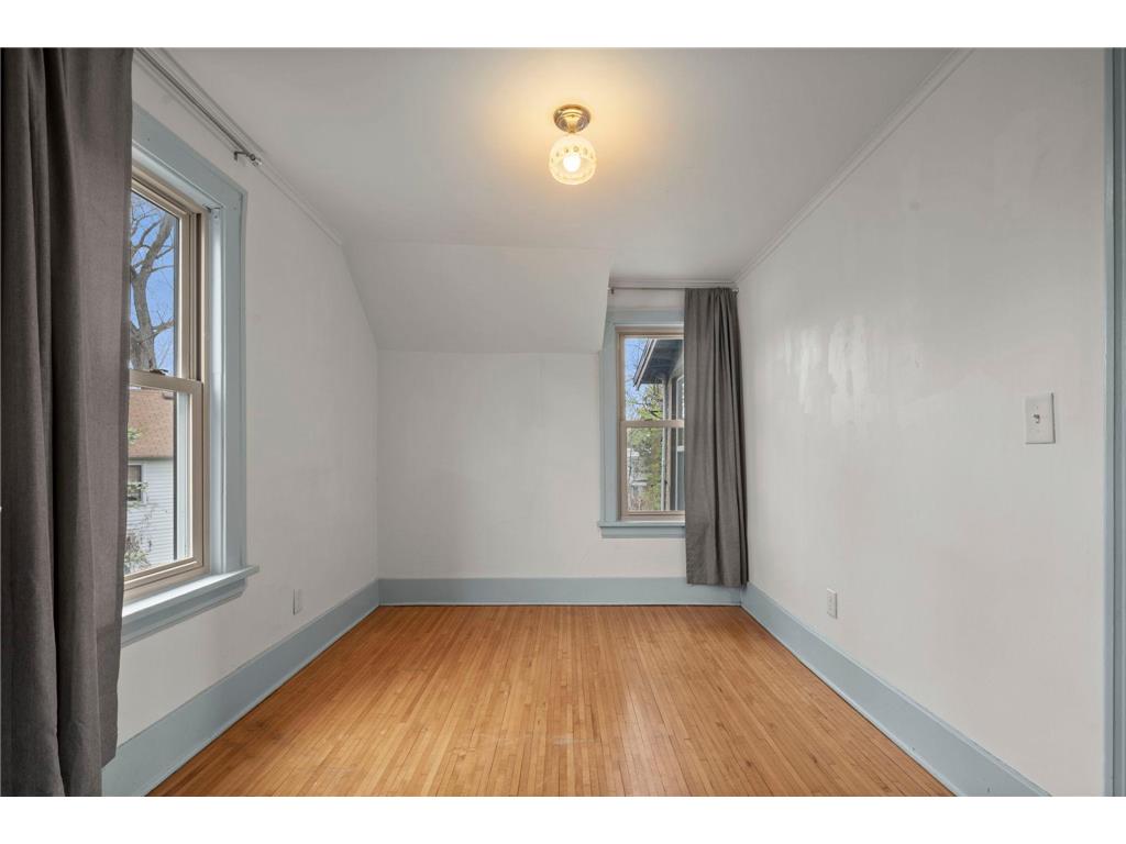 194 Logan Avenue N Minneapolis MN 55405 7068791 image26