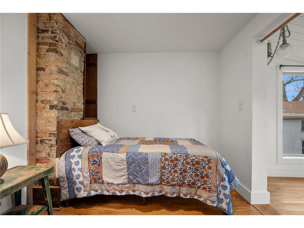 194 Logan Avenue N Minneapolis MN 55405 7068791 image30