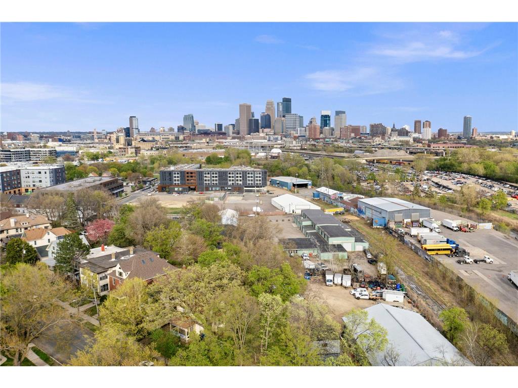 194 Logan Avenue N Minneapolis MN 55405 7068791 image49