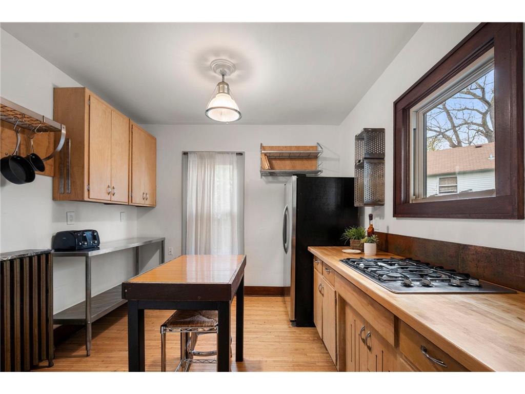 194 Logan Avenue N Minneapolis MN 55405 7068791 image57