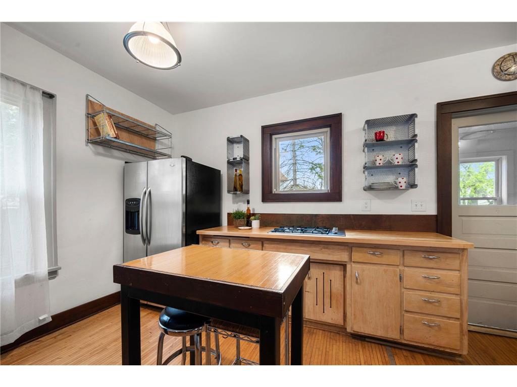 194 Logan Avenue N Minneapolis MN 55405 7068791 image8