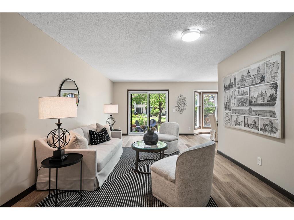 1940 Dupont Avenue S Minneapolis MN 55403 7000485 image1