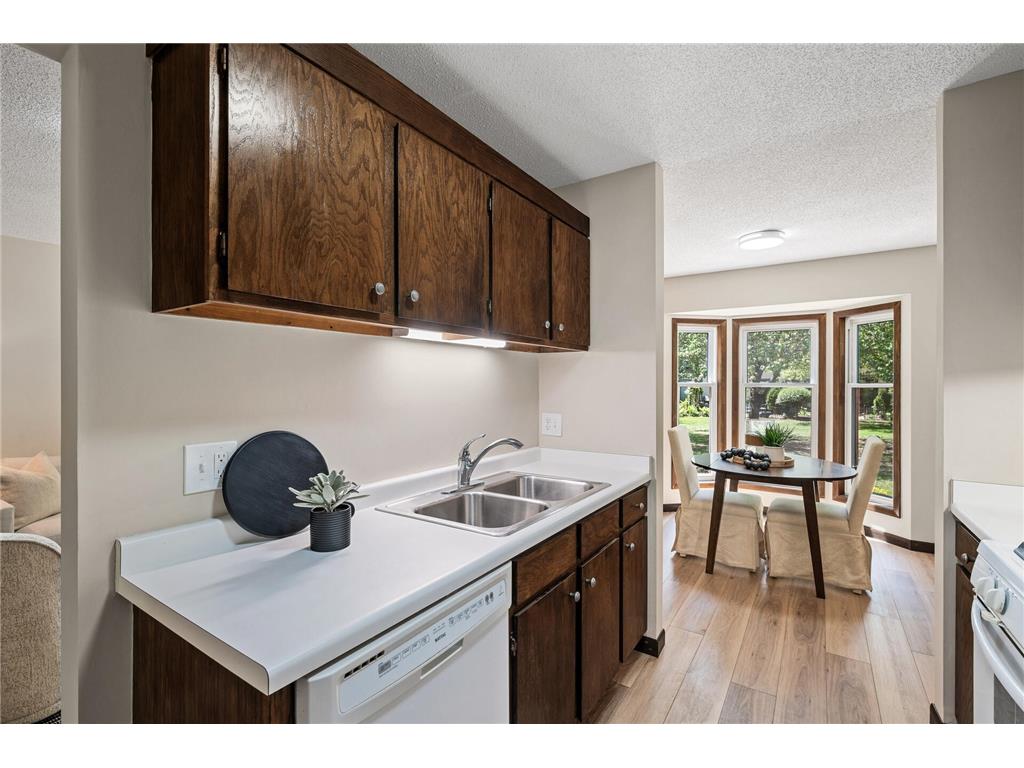 1940 Dupont Avenue S Minneapolis MN 55403 7000485 image13