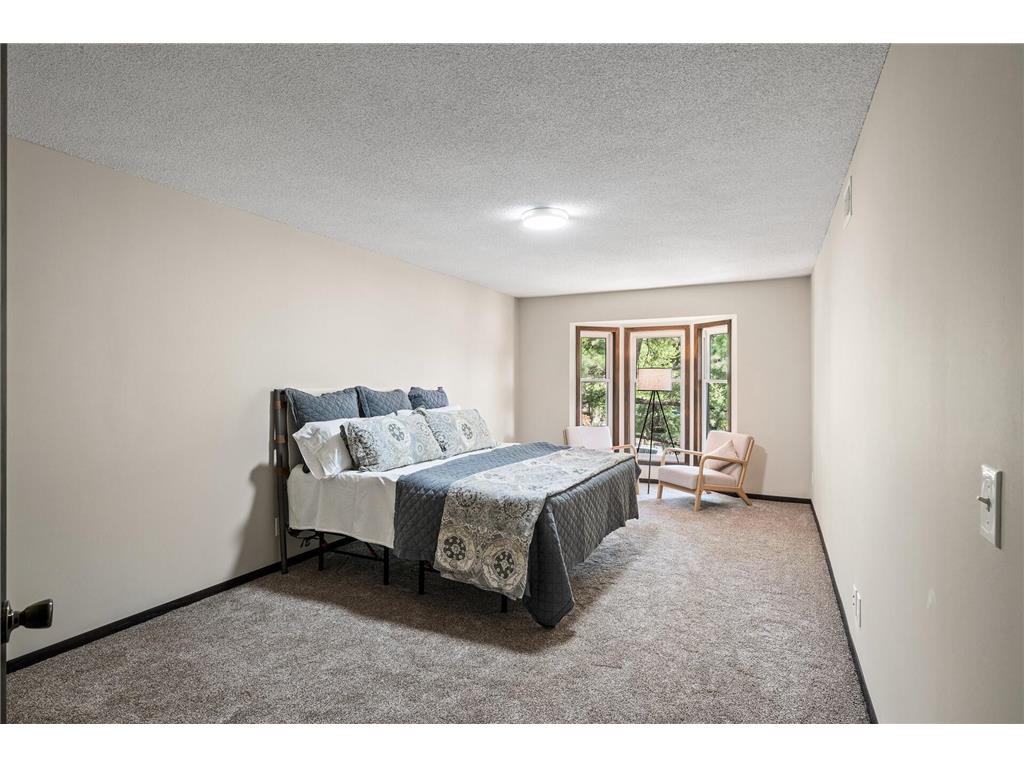 1940 Dupont Avenue S Minneapolis MN 55403 7000485 image15