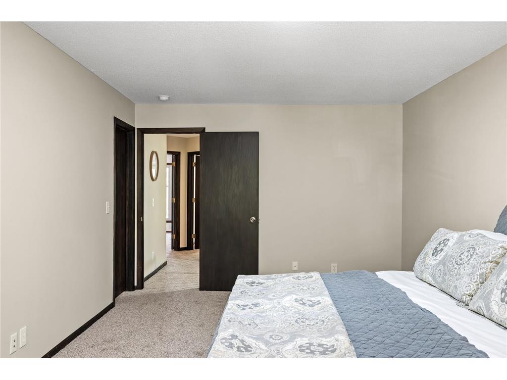 1940 Dupont Avenue S Minneapolis MN 55403 7000485 image17