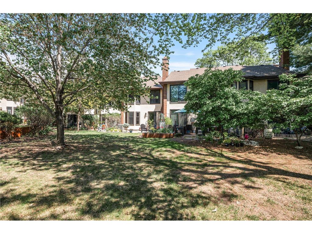 1940 Dupont Avenue S Minneapolis MN 55403 7000485 image28