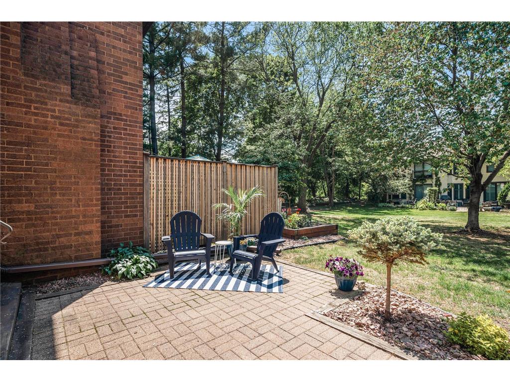 1940 Dupont Avenue S Minneapolis MN 55403 7000485 image29