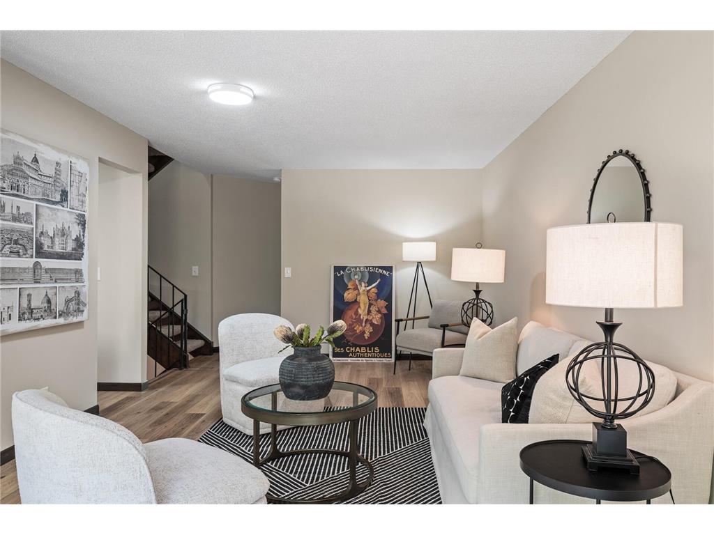 1940 Dupont Avenue S Minneapolis MN 55403 7000485 image3