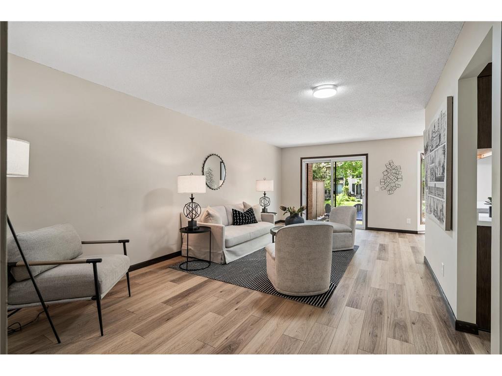 1940 Dupont Avenue S Minneapolis MN 55403 7000485 image8