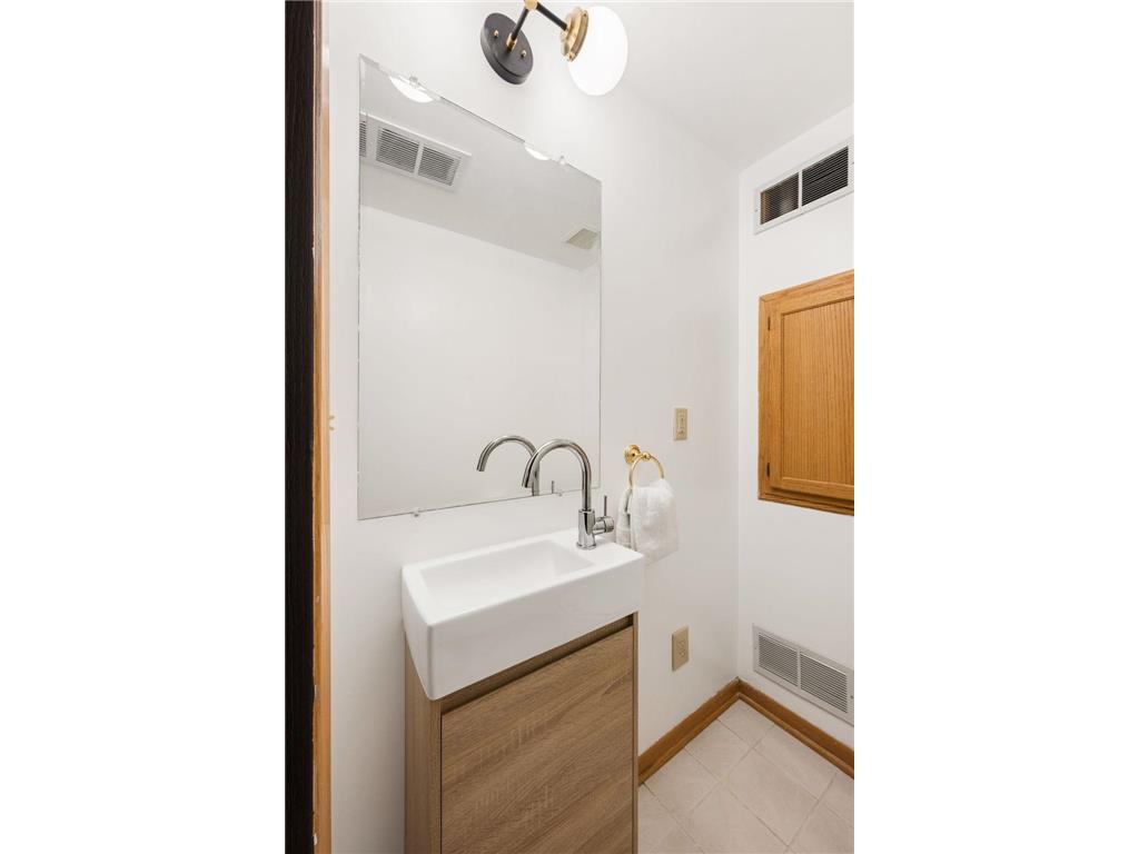 1940 Hunter Lane Mendota Heights MN 55118 7076755 image76