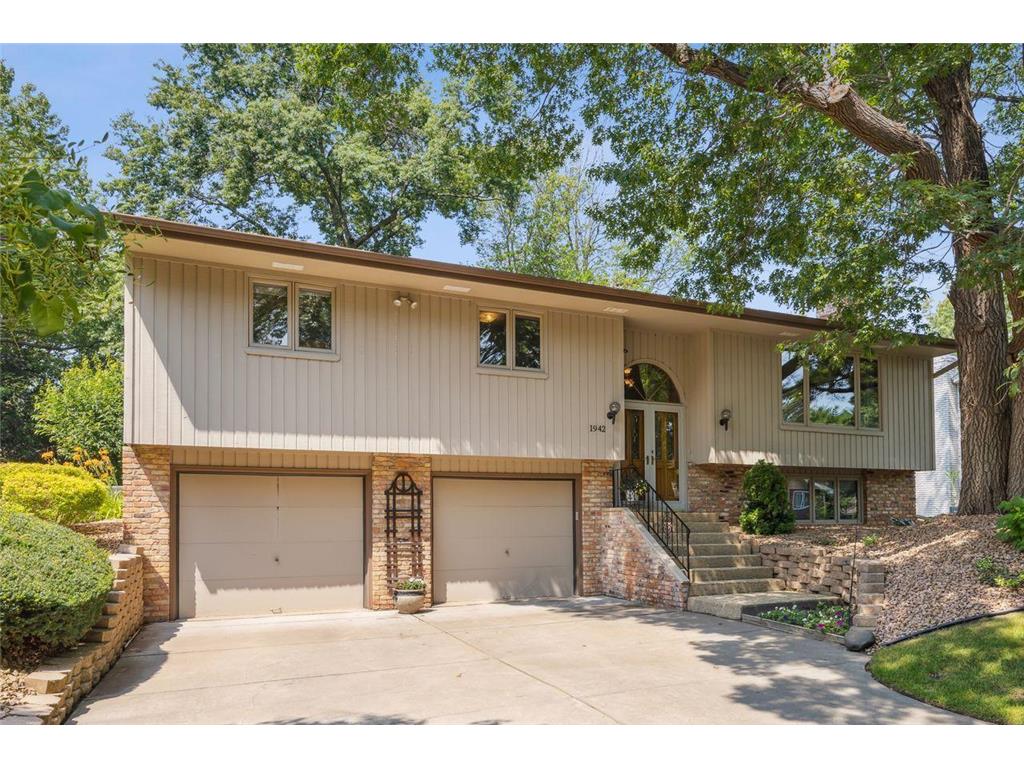 1942 29th Avenue NW New Brighton MN 55112 6577892 image1