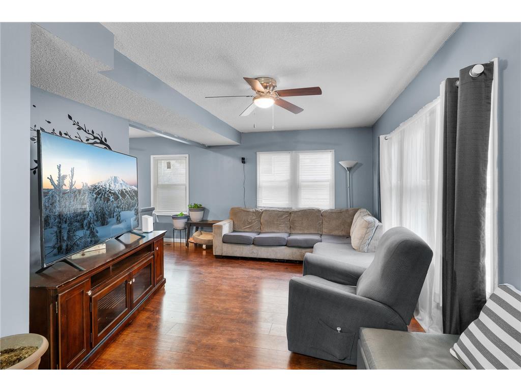 1942 Oliver Avenue N Minneapolis MN 55411 7008902 image10