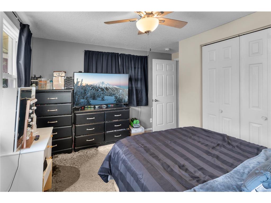 1942 Oliver Avenue N Minneapolis MN 55411 7008902 image18