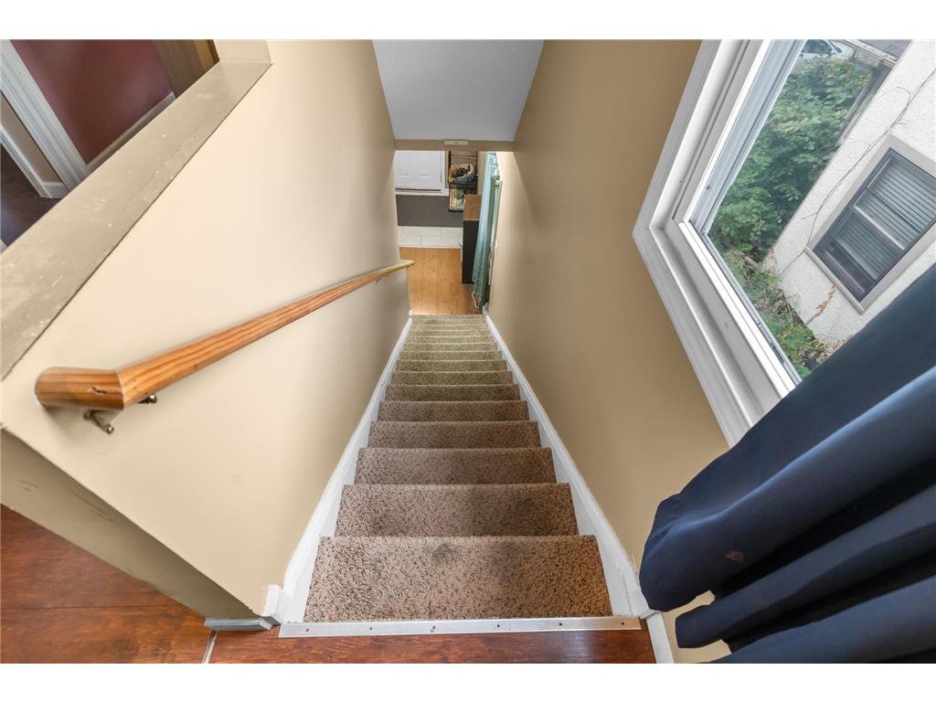 1942 Oliver Avenue N Minneapolis MN 55411 7008902 image20