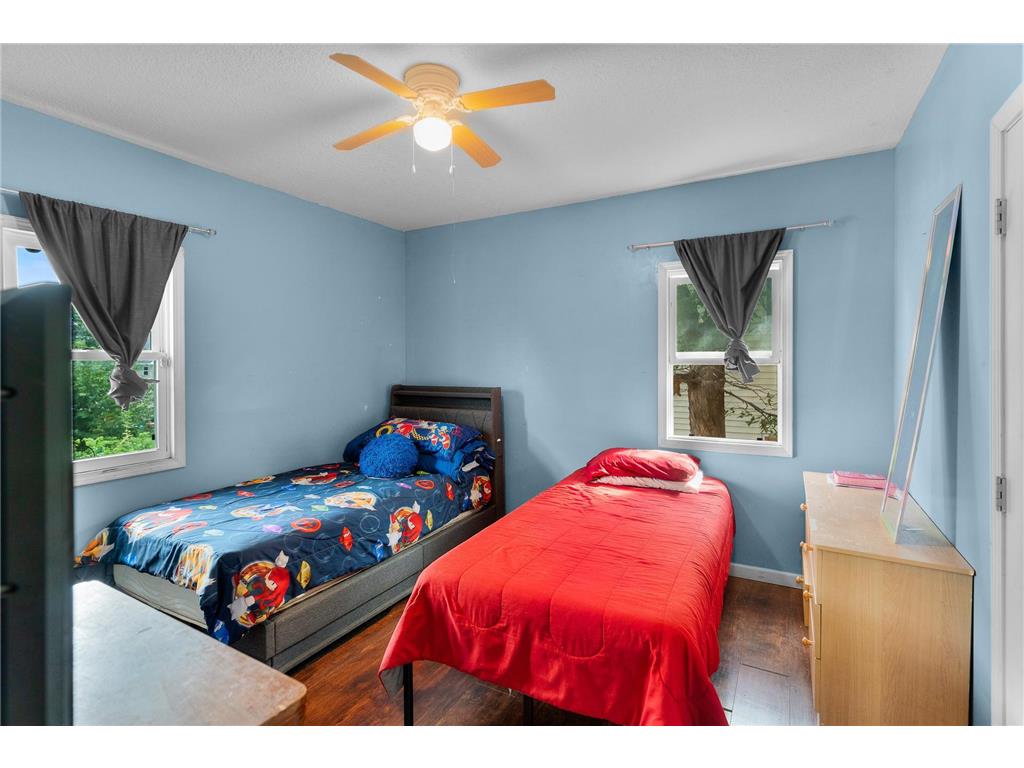 1942 Oliver Avenue N Minneapolis MN 55411 7008902 image26