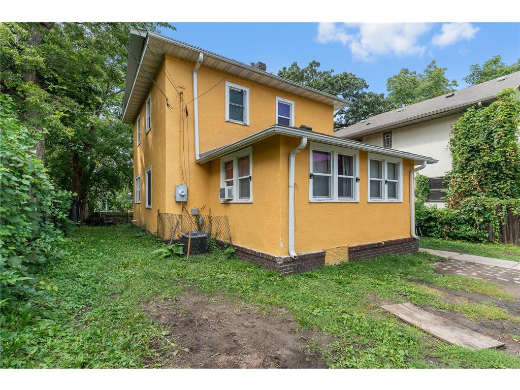 1942 Oliver Avenue N Minneapolis MN 55411 7008902 image5