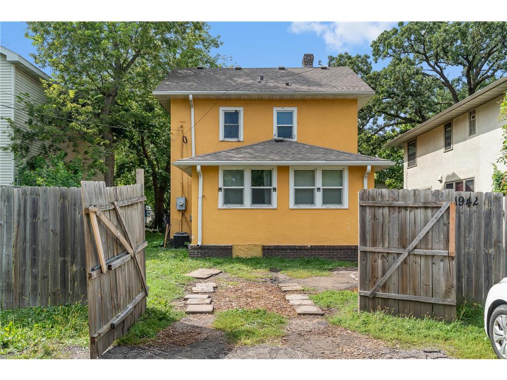 1942 Oliver Avenue N Minneapolis MN 55411 7008902 image6