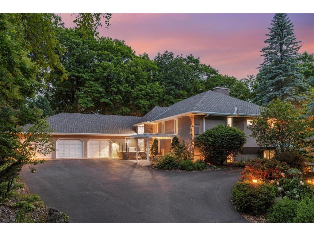 19435 Cottagewood Road Deephaven MN 55331 - Lake Minnetonka 6689093 image1