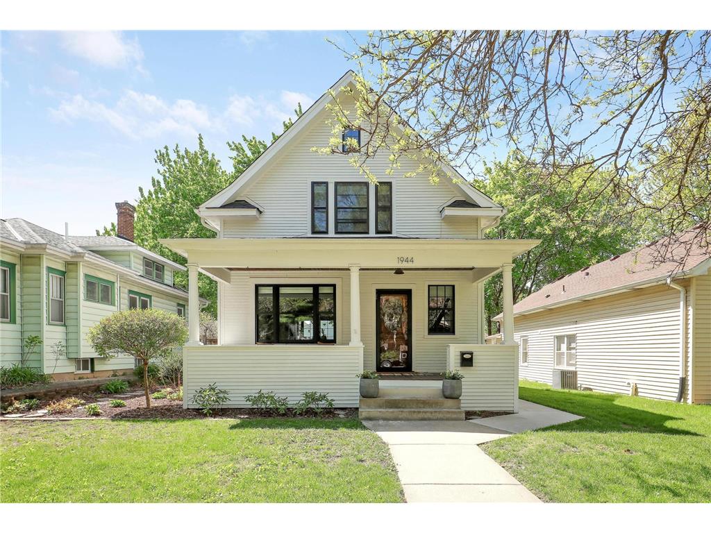 1944 Ashland Avenue Saint Paul MN 55104 7070425 image1