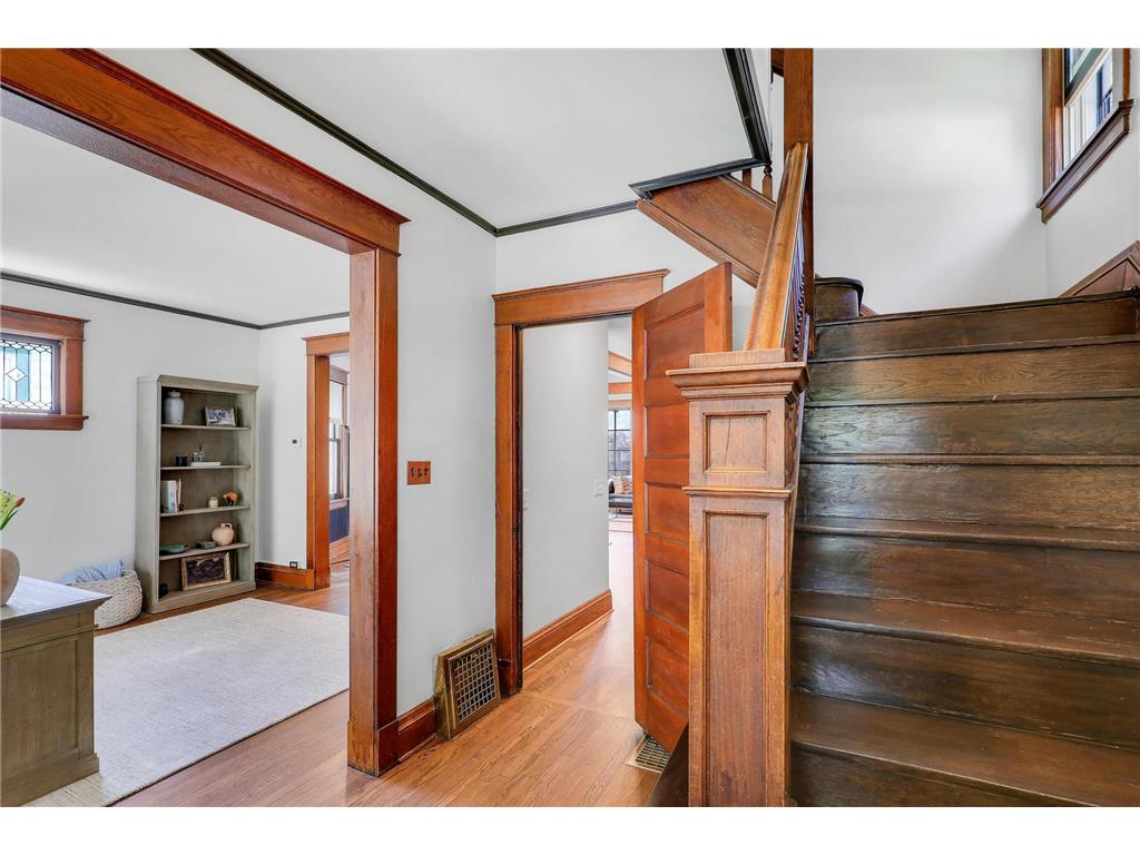 1944 Ashland Avenue Saint Paul MN 55104 7070425 image11